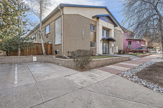 2460 W Caithness Place 104, Denver