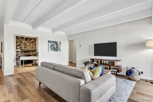 7877 E Mississippi Avenue 301, Denver