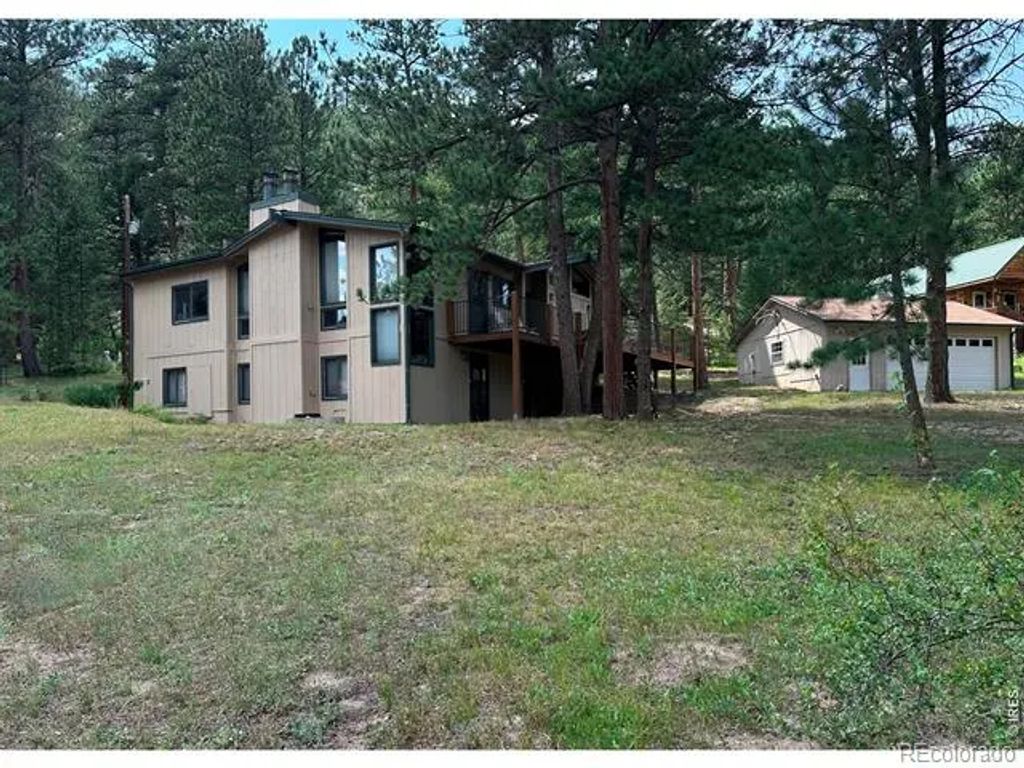71 Cedar Drive, Lyons