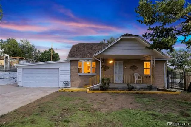 2425 W College Avenue, Denver