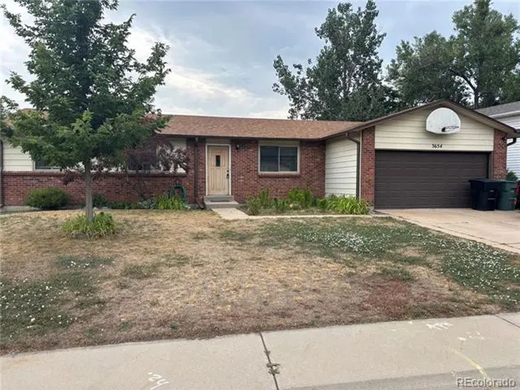 3654 E 115th Avenue, Denver