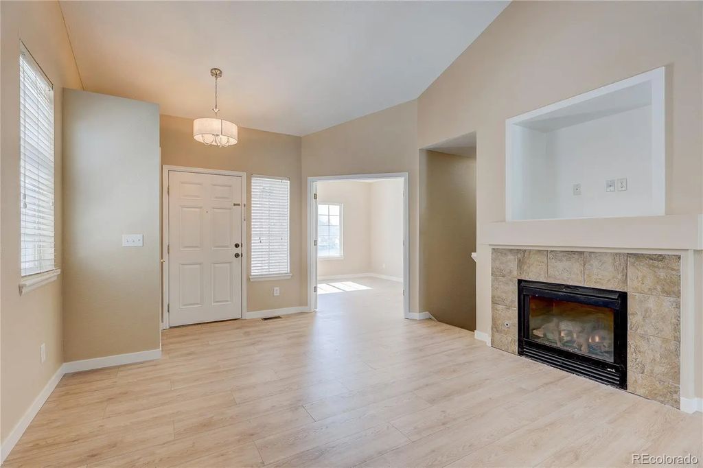 24671 E Kansas Circle, Aurora