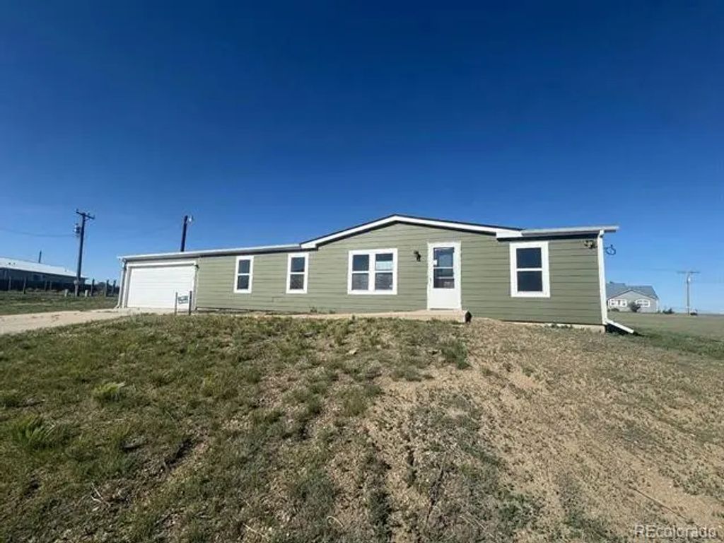 823 7th Street, Hugo
