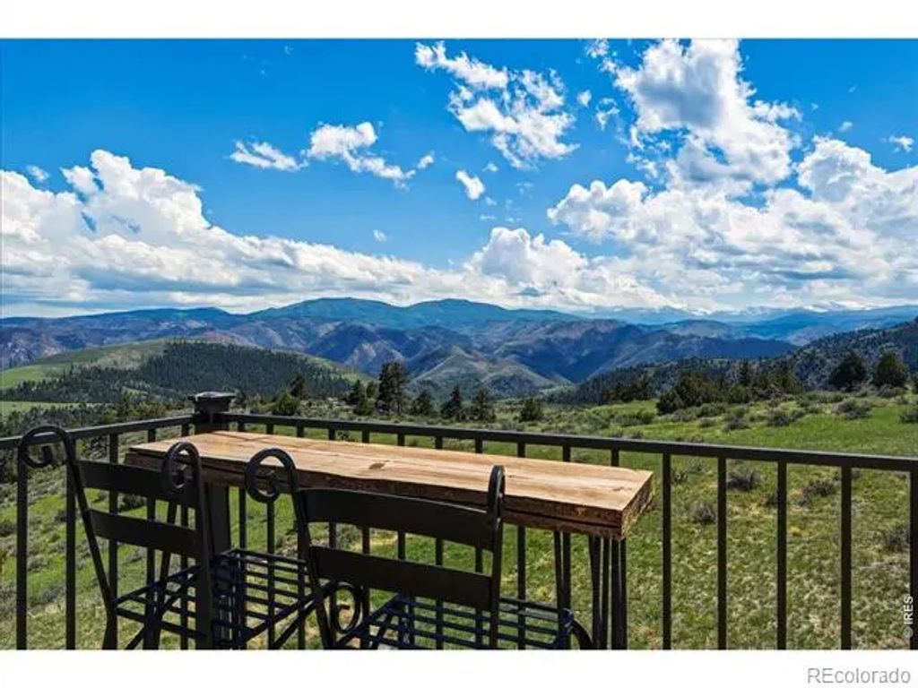 285 Guardian Peak Drive, Livermore