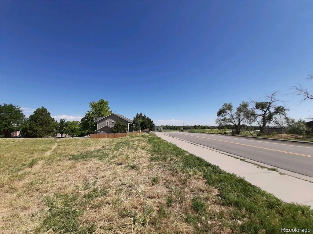 10221 York Place, Thornton
