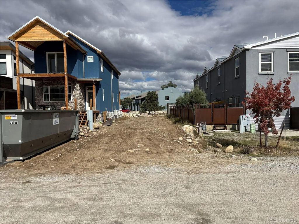 678 Pine Street, Buena Vista