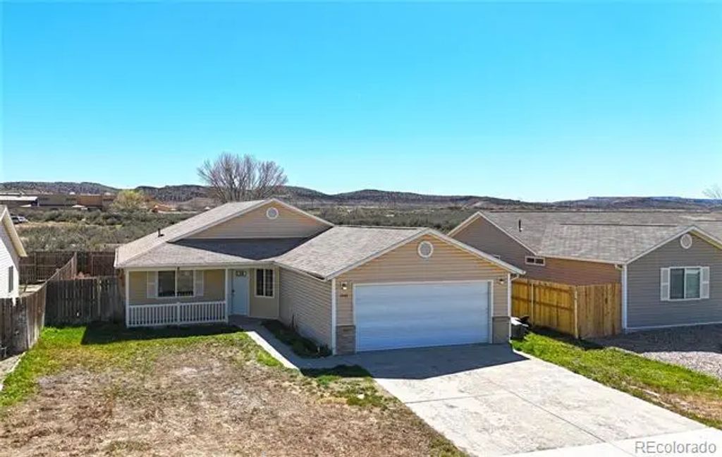 1041 Halfturn Road, Rangely