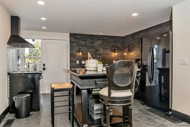 8701 E 11th Avenue, Denver