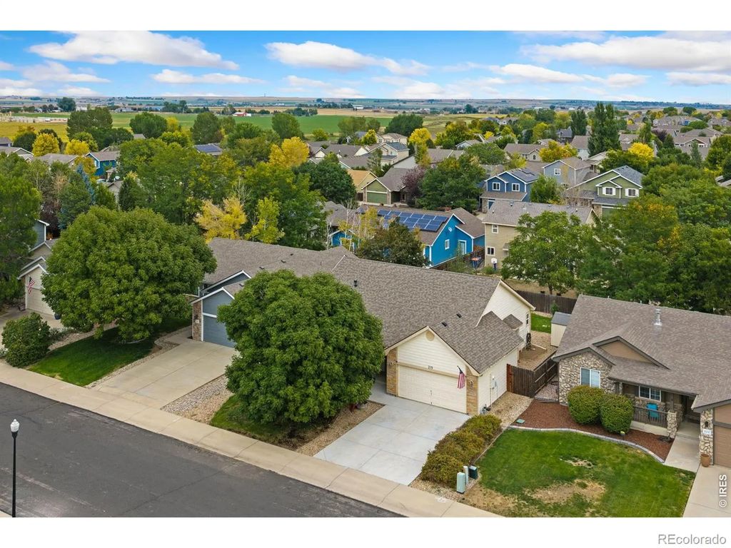 319 River Rock Drive, Johnstown