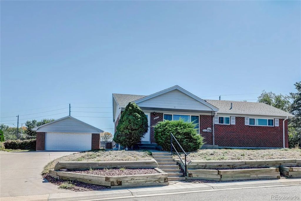 10434 Downing Street, Northglenn