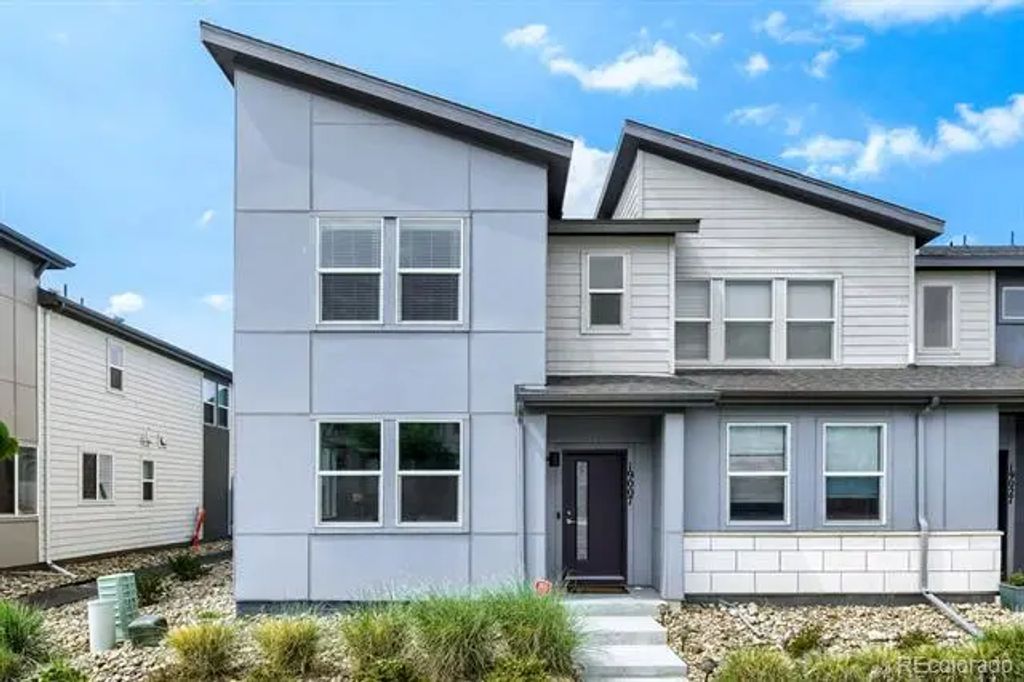 19007 E 64th Avenue, Denver