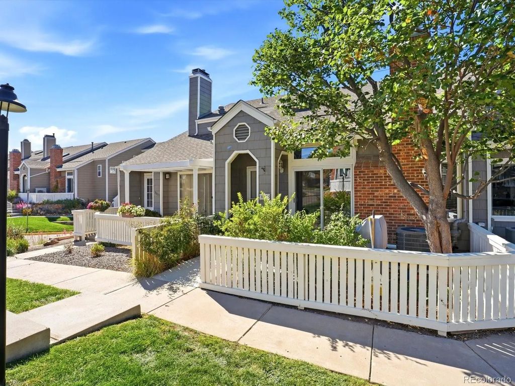 9023 Bear Mountain Drive, Highlands Ranch