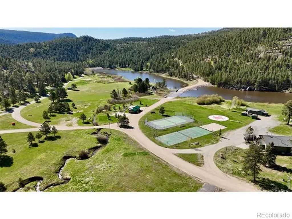Hemlock Drive, Lyons