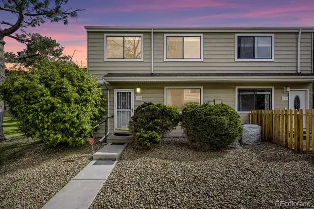 6720 E Mississippi Avenue B, Denver