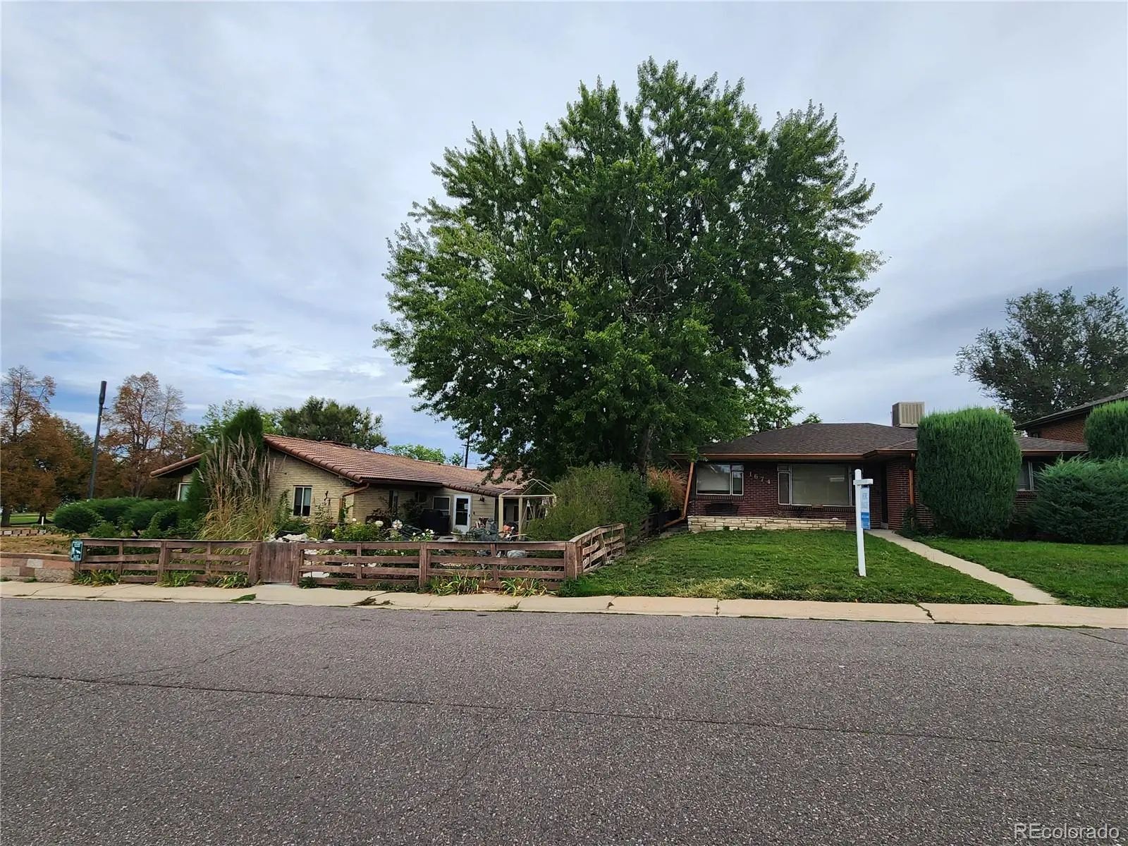 Residential Real Estate for Sale at 1690 Xavier Street in the city of Denver by MLS #4470142
