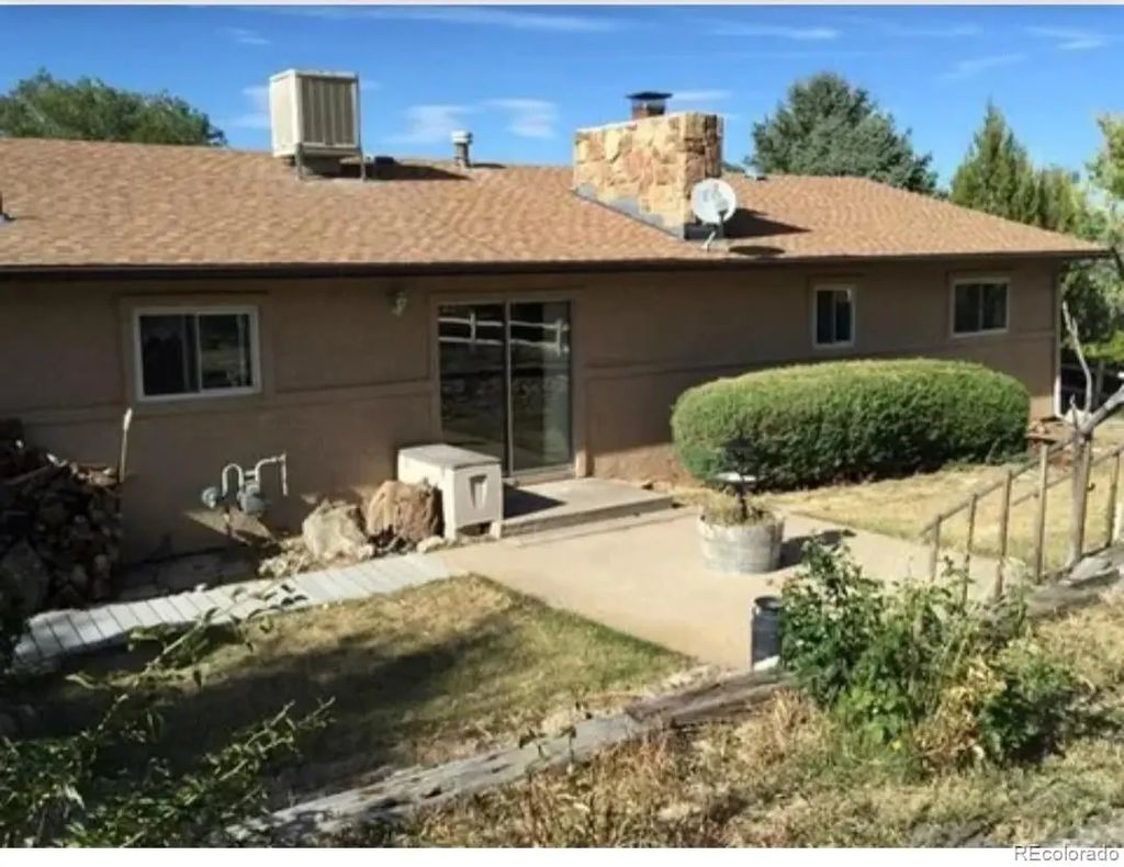 5844 Lakeview Circle, Colorado City