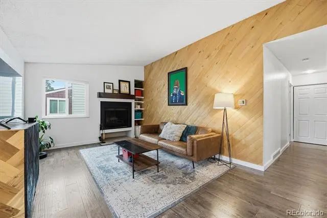 6860 E Mississippi Avenue E, Denver