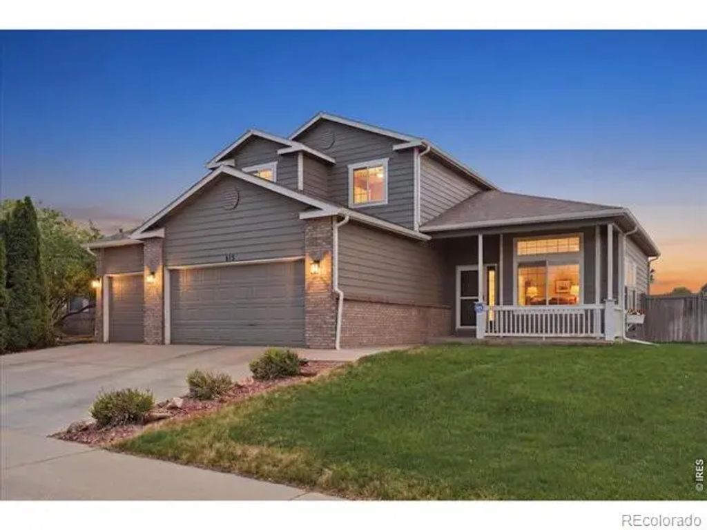 615 Foxtail Way, Severance