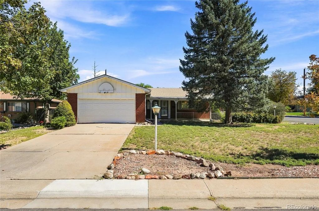 204 Tucson Street, Aurora