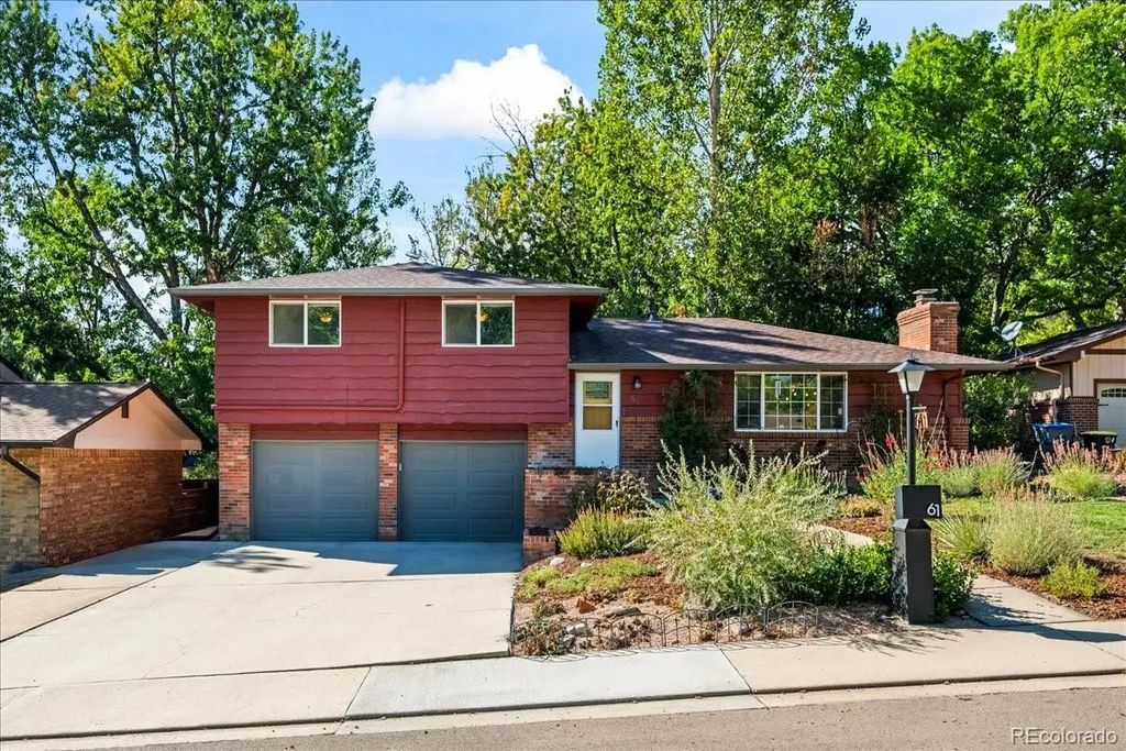 61 Birch Court, Longmont