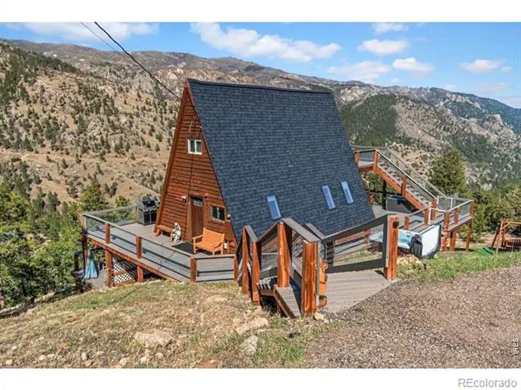 500 Bulwark Ridge Drive, Glen Haven