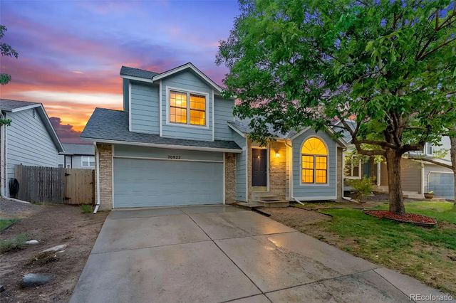 20922 E 43rd Avenue, Denver