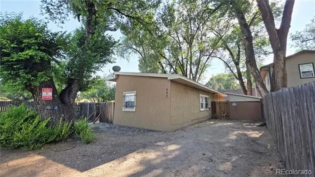537 Crockett Lane, Colorado Springs