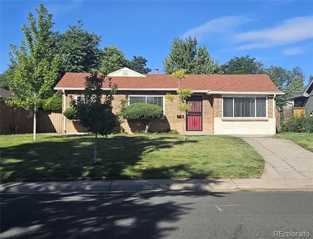1741 Macon Street, Aurora