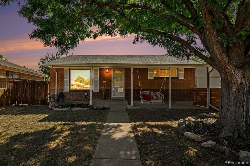 6910 Ruth Way, Denver
