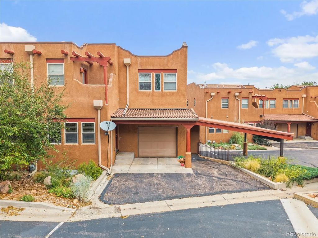 18 Taos Place, Manitou Springs
