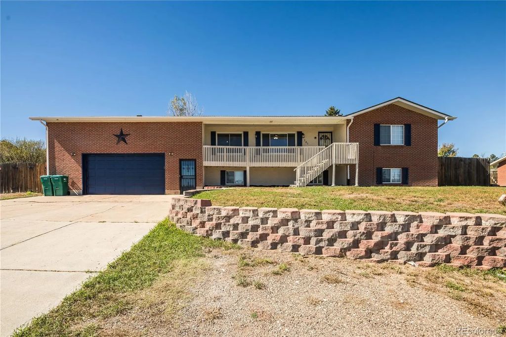 741 S Paddock Street, Elizabeth