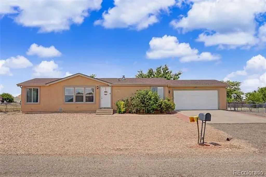 667 S Burro Drive, Pueblo