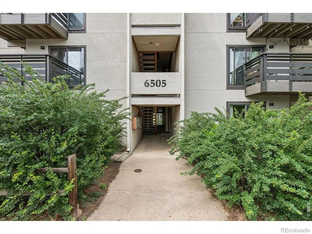 6505 Kalua Road 302b, Boulder