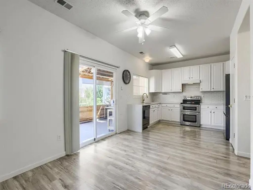 19355 E 58th Drive, Aurora