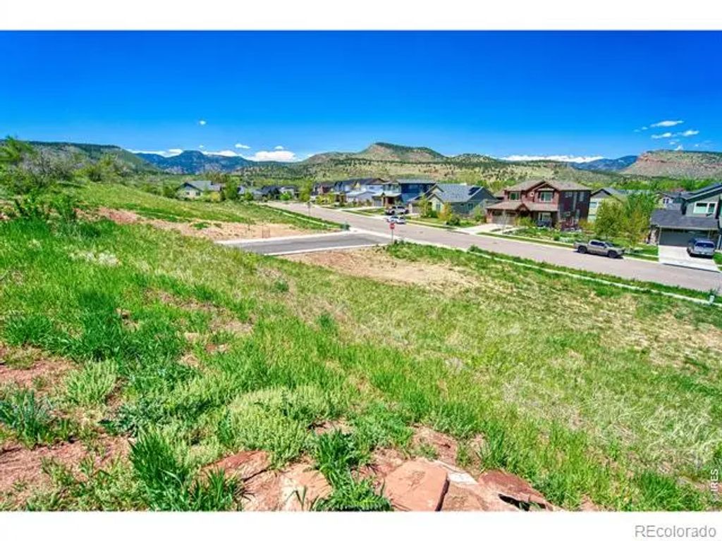346 Mcconnell Drive, Lyons