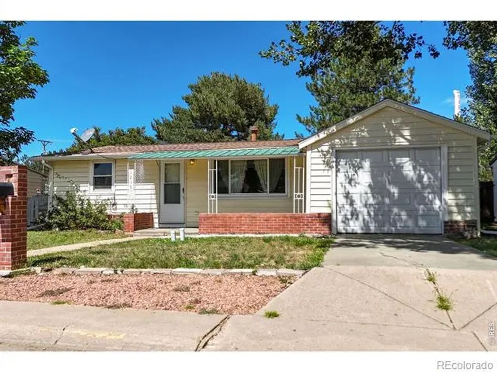 1215 Eaton Street, Brush
