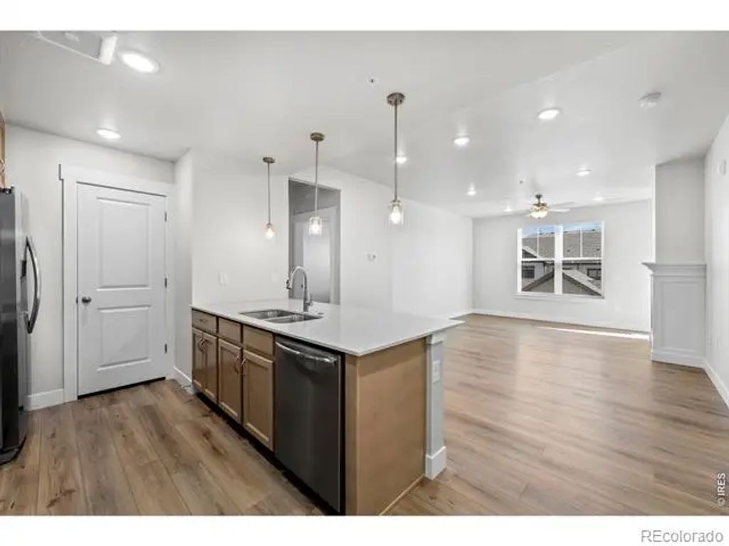 265 High Point Drive 205, Longmont