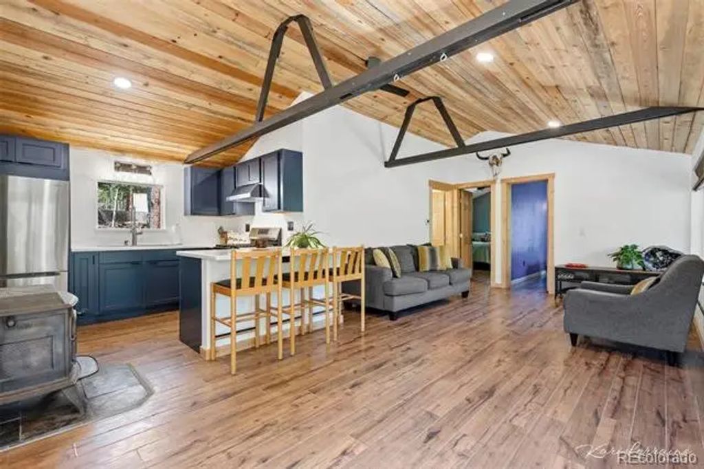 582 Karlann Drive, Black Hawk