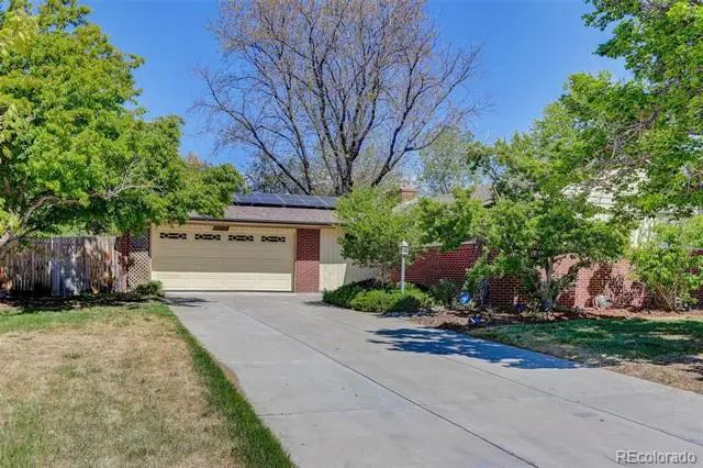 657 S Pontiac Way, Denver
