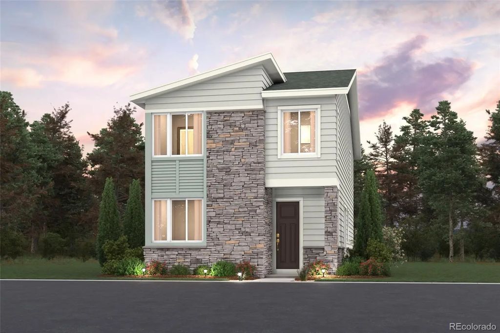 4553 N Versailles Street, Aurora