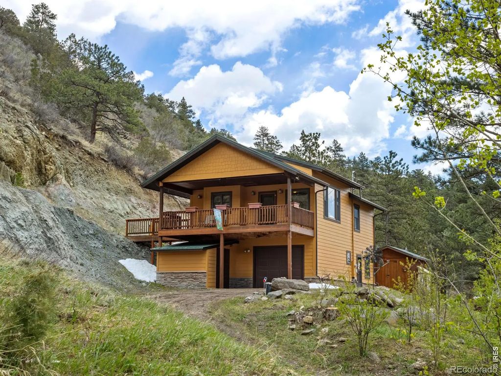 1002 Streamside Drive, Glen Haven