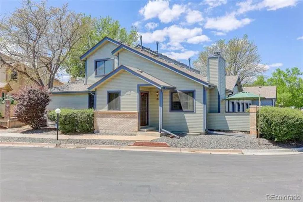 9157 W Cedar Drive 1, Lakewood
