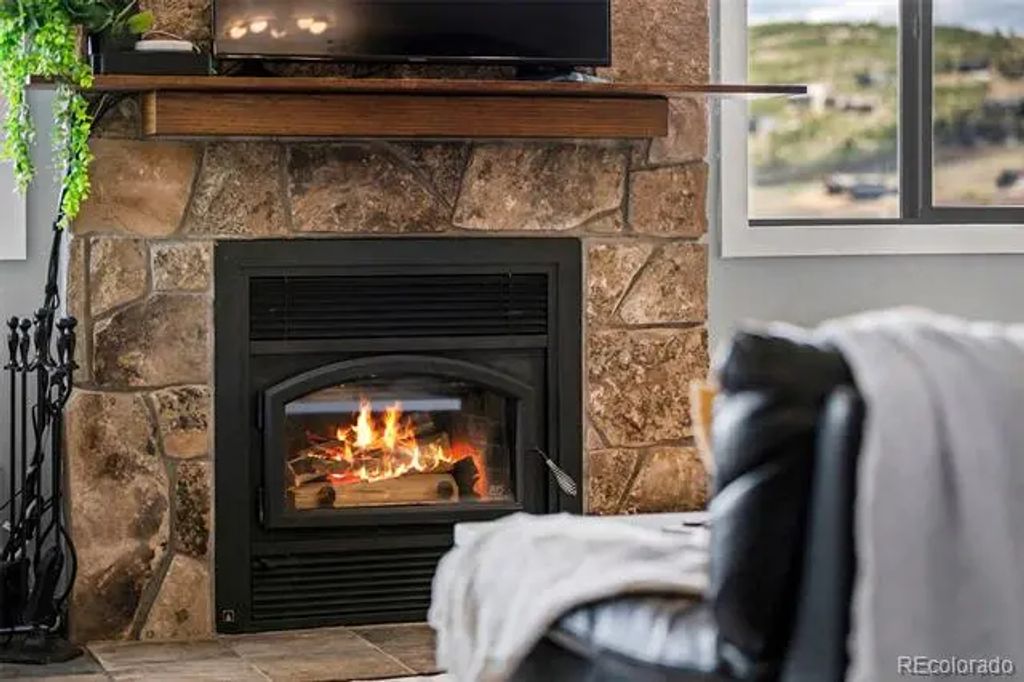 35 Promontory Drive 2, Granby