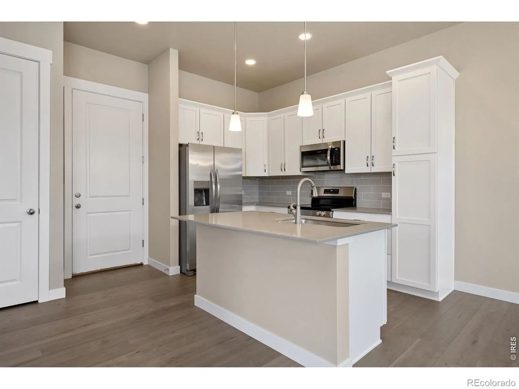 420 High Point Drive 104, Longmont