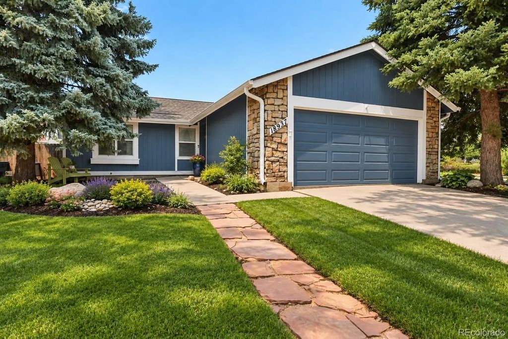 18937 E Kent Circle, Aurora