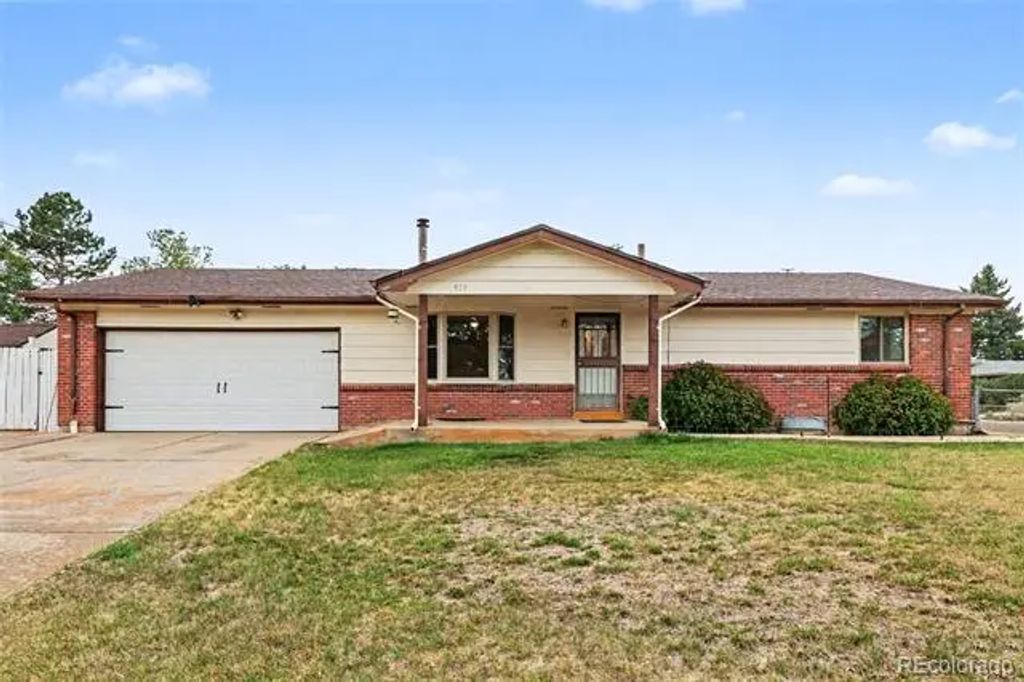 933 Nelson Street, Lakewood