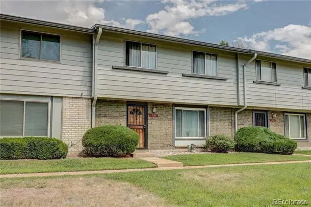 1183 S Troy Street, Aurora