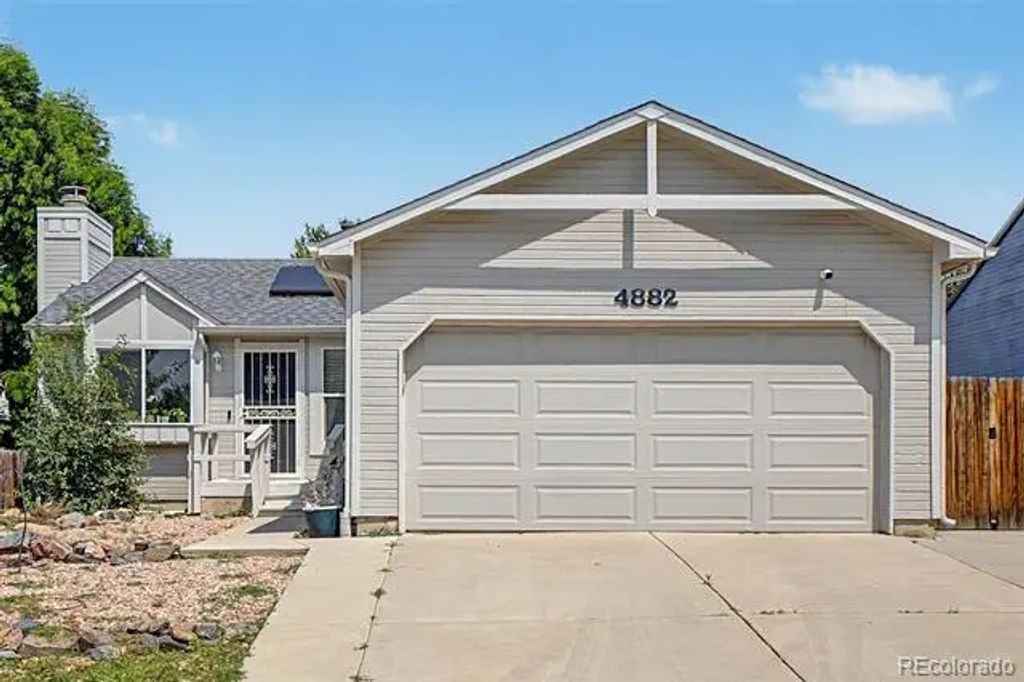 4882 S Genoa Street, Centennial