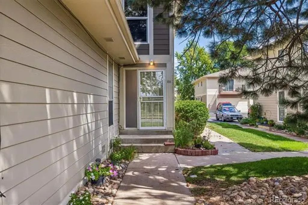 1250 S Monaco Street Parkway 111, Denver