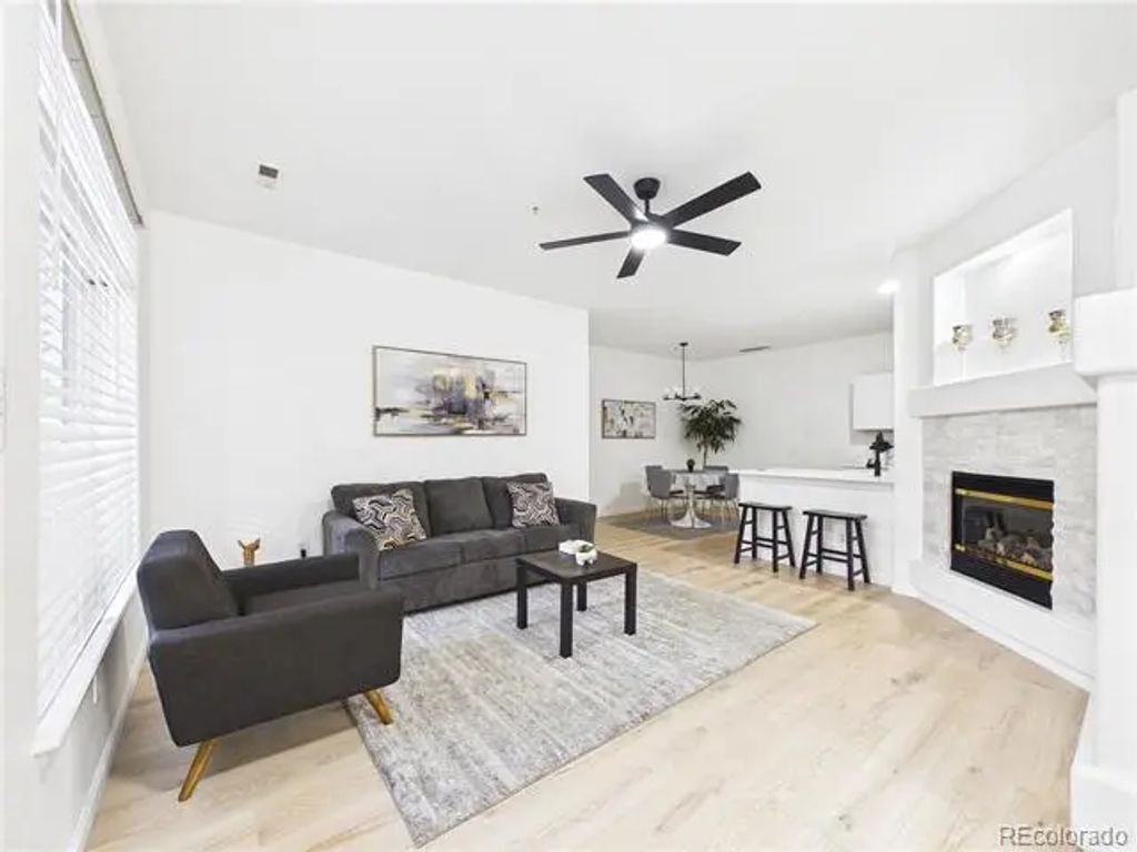 494 Black Feather Loop 106, Castle Rock